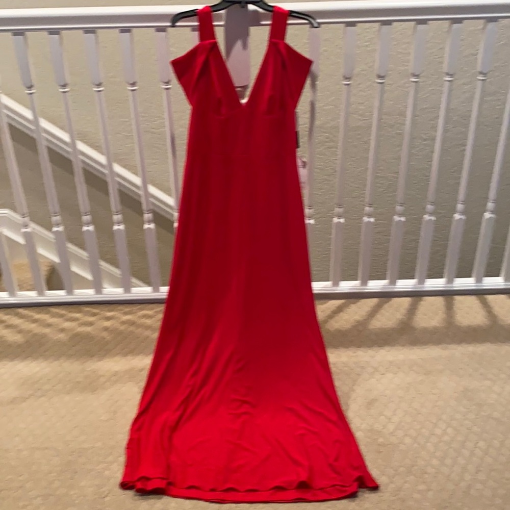 NWT ❤️Red Gown!